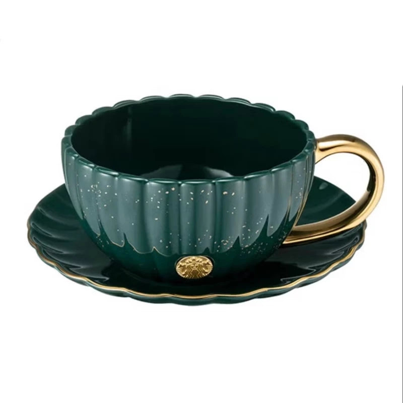 Starbucks Taiwan 2025 Christmas Party Series Mug and Plate Set 10.42oz 296ml