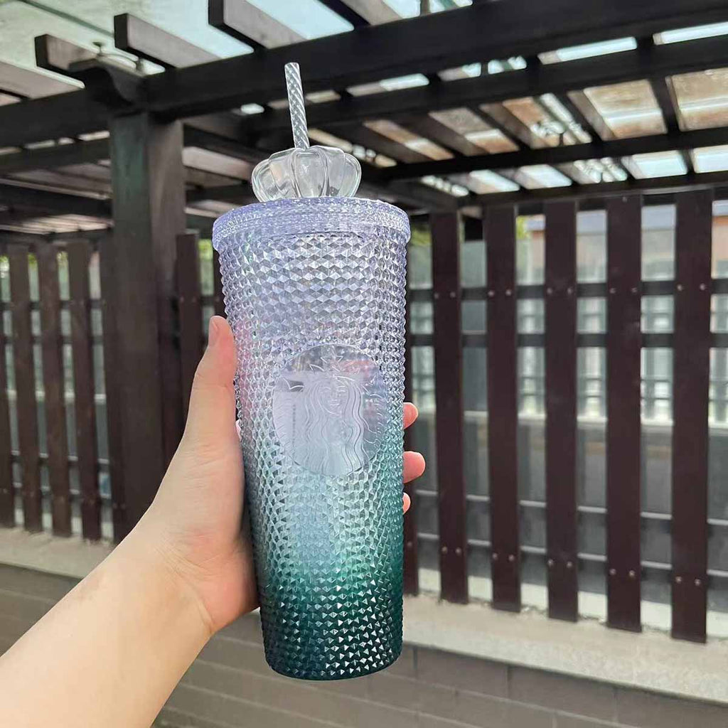on sale Starbucks tumblers 2023 Taiwan ice green crown cold studded straw cup 24oz