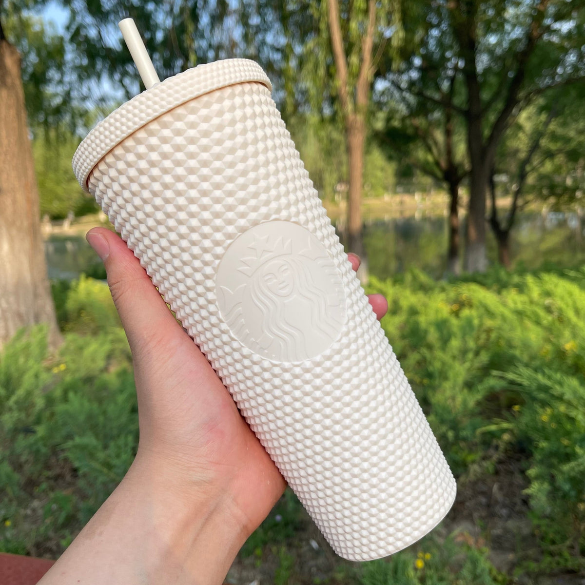 White Matte Studded Straw Cup Tumbler – Ann Ann Starbucks