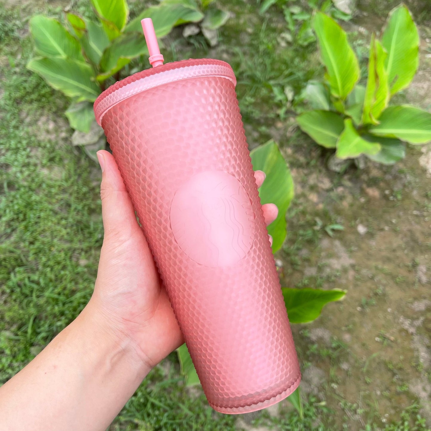 Starbucks Taiwan soft touch pink Studded 24oz cold cup Starbucks loveinstarbucks