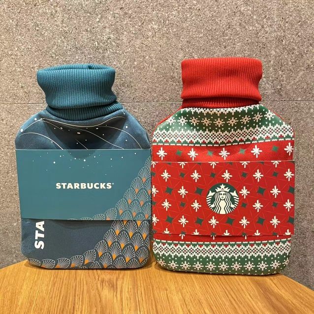 Starbucks China 2023 Christmas h-o-t water bottle