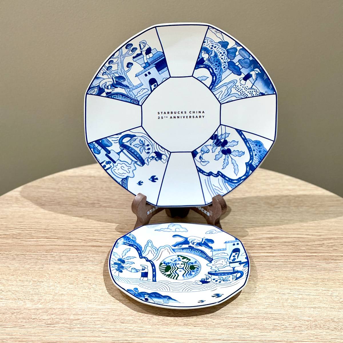 Starbucks China 2024 25th Anniversary Blue and White Porcelain Ceramic disc set