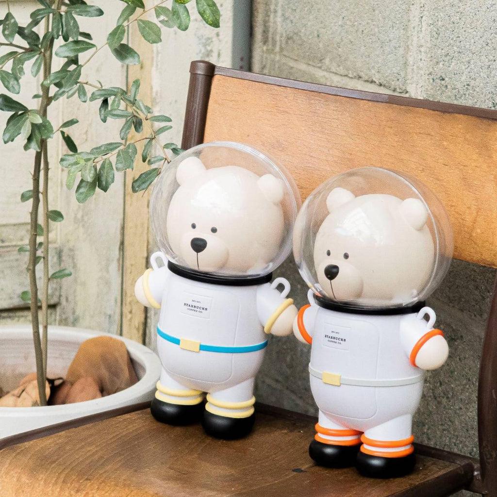 Starbucks Taiwan astronaut bag