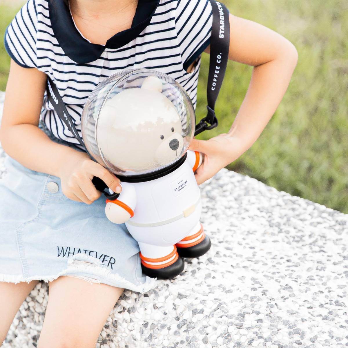 Starbucks Taiwan astronaut bag