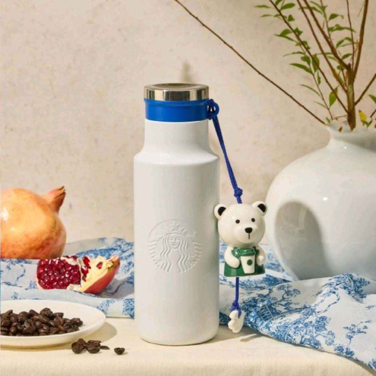 Starbucks China 2024 25th Anniversary Blue and White Porcelain White insulated cup with bear wind chime