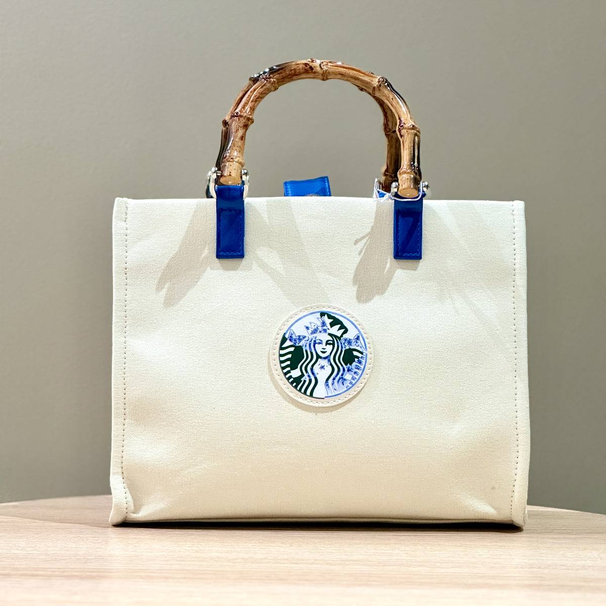 Starbucks China 2024 25th Anniversary Blue and White Porcelain New Chinese style tote bag