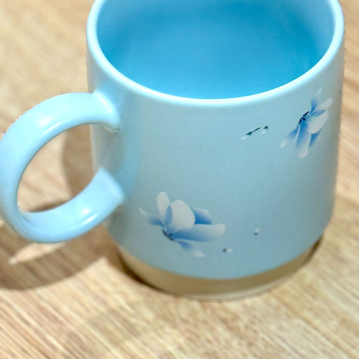 Starbucks China 2023 Shanghai Workshop 6th Anniversary White Magnolia Series light blue mug 355ml