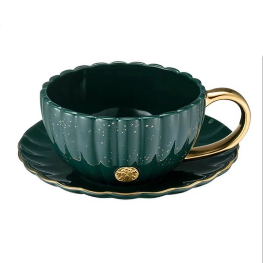 Starbucks Taiwan 2025 Christmas Party Series Mug and Plate Set 10.42oz 296ml