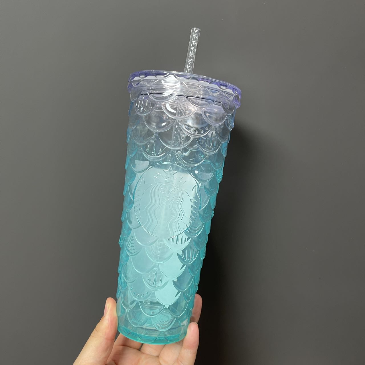 Starbucks Taiwan 2024 ocean series Ombre blue scale straw cup 24oz