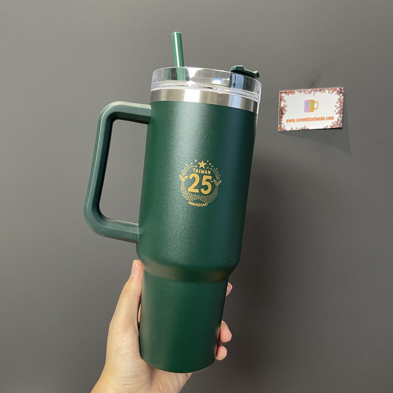 tiny flaw Starbucks Taiwan 25th Anniversary Stanley Stainless steel cup 40oz