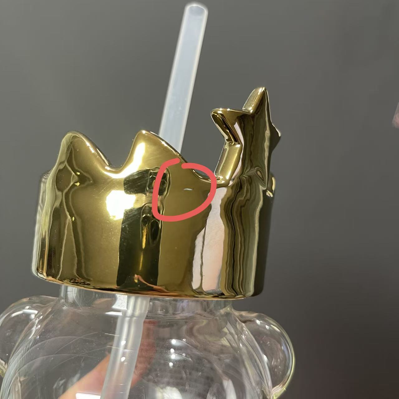 too many flaws as pictures -  Starbucks China 2021 Valentine's Day crown Love heart bear glass cup 532ml - read detail