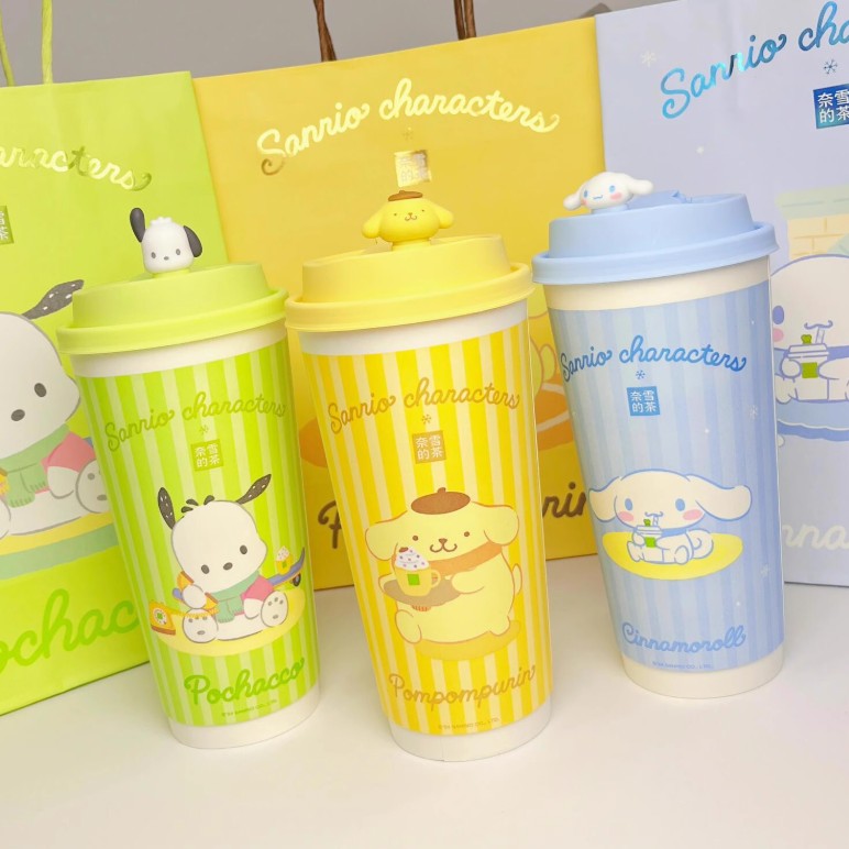 Nayuki and Sanrio co-brand paper cups / stoppers