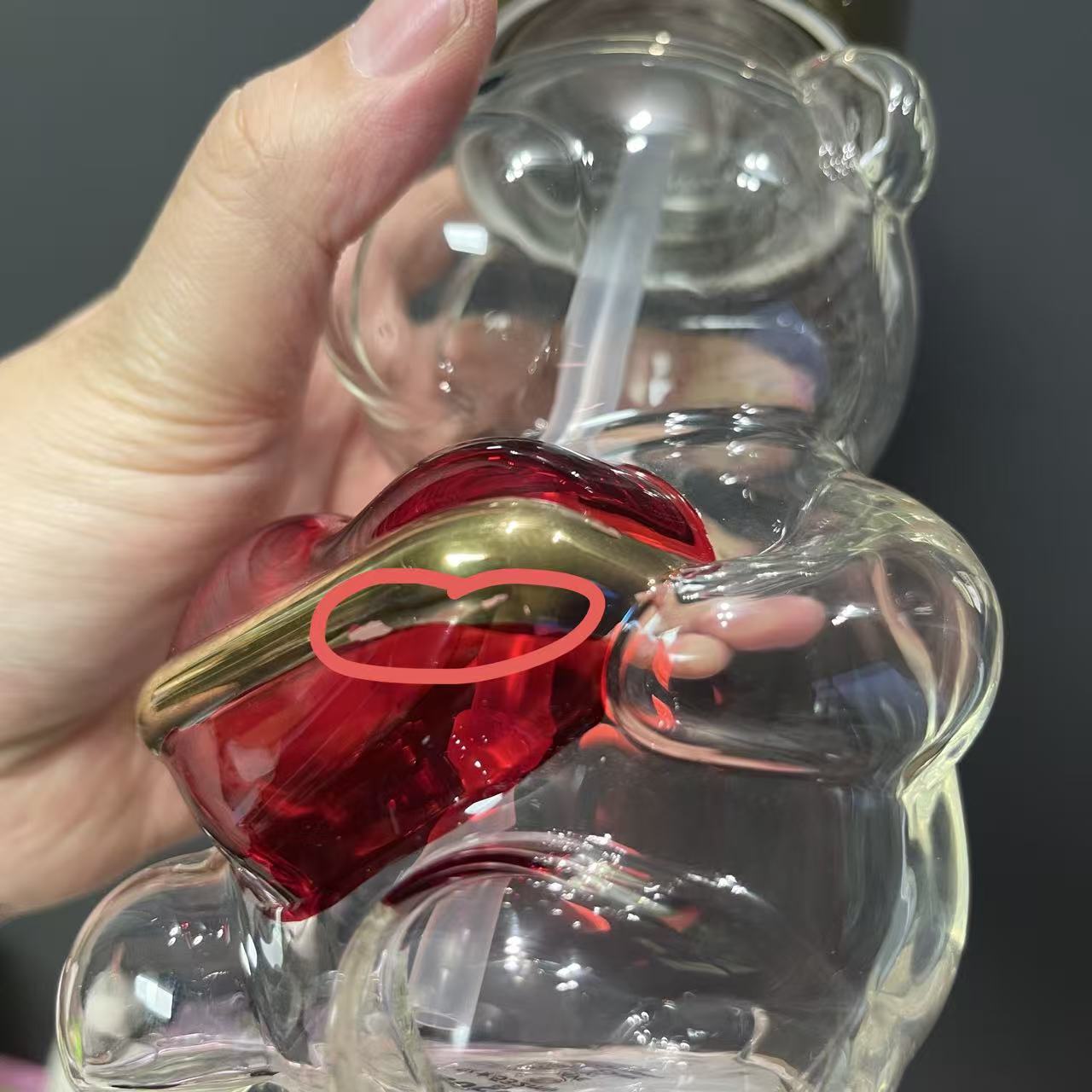 too many flaws as pictures -  Starbucks China 2021 Valentine's Day crown Love heart bear glass cup 532ml - read detail