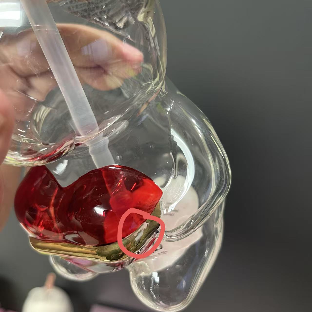 too many flaws as pictures -  Starbucks China 2021 Valentine's Day crown Love heart bear glass cup 532ml - read detail