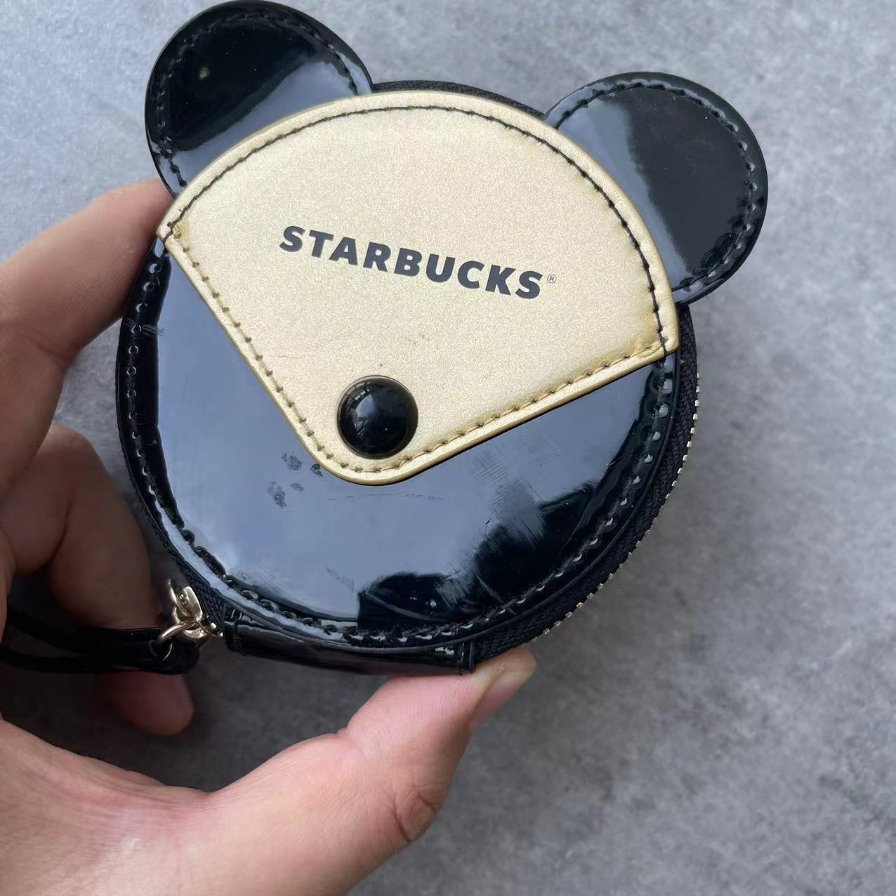 Starbucks China Black Mickey Flaw Coin purse with one 10th anniversary pin