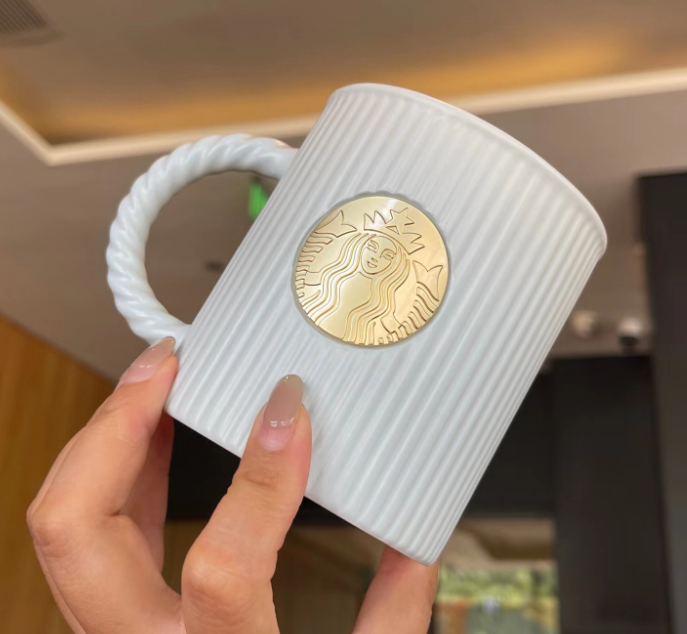 Starbucks 2022 blue carousel mug 360ml