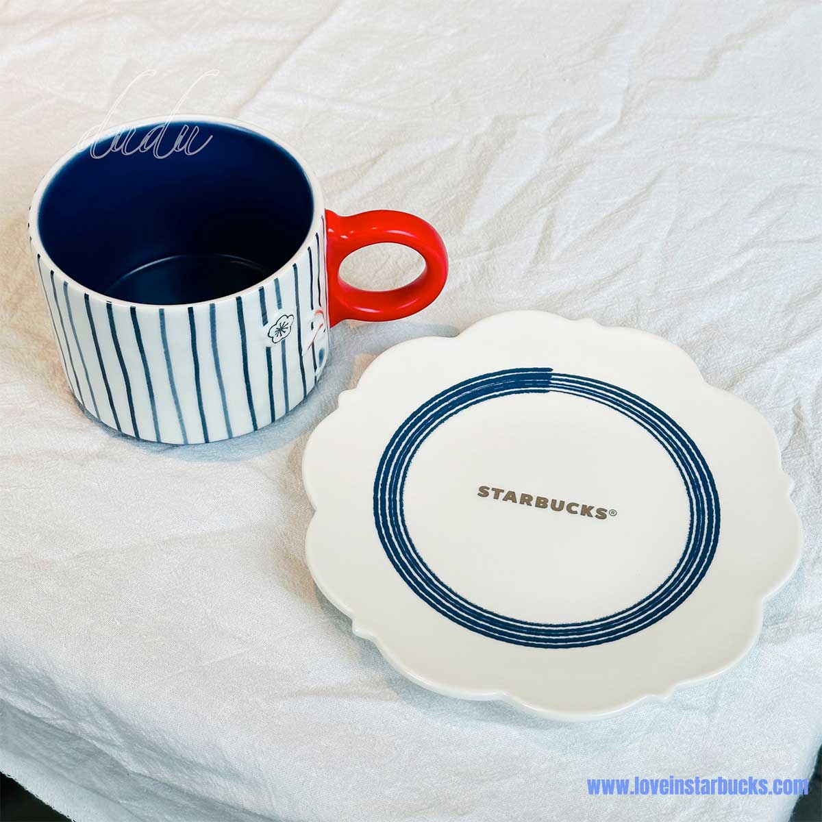 Starbucks tumblers 2023 China Cute rabbit blue and white Striped mug set 355ml