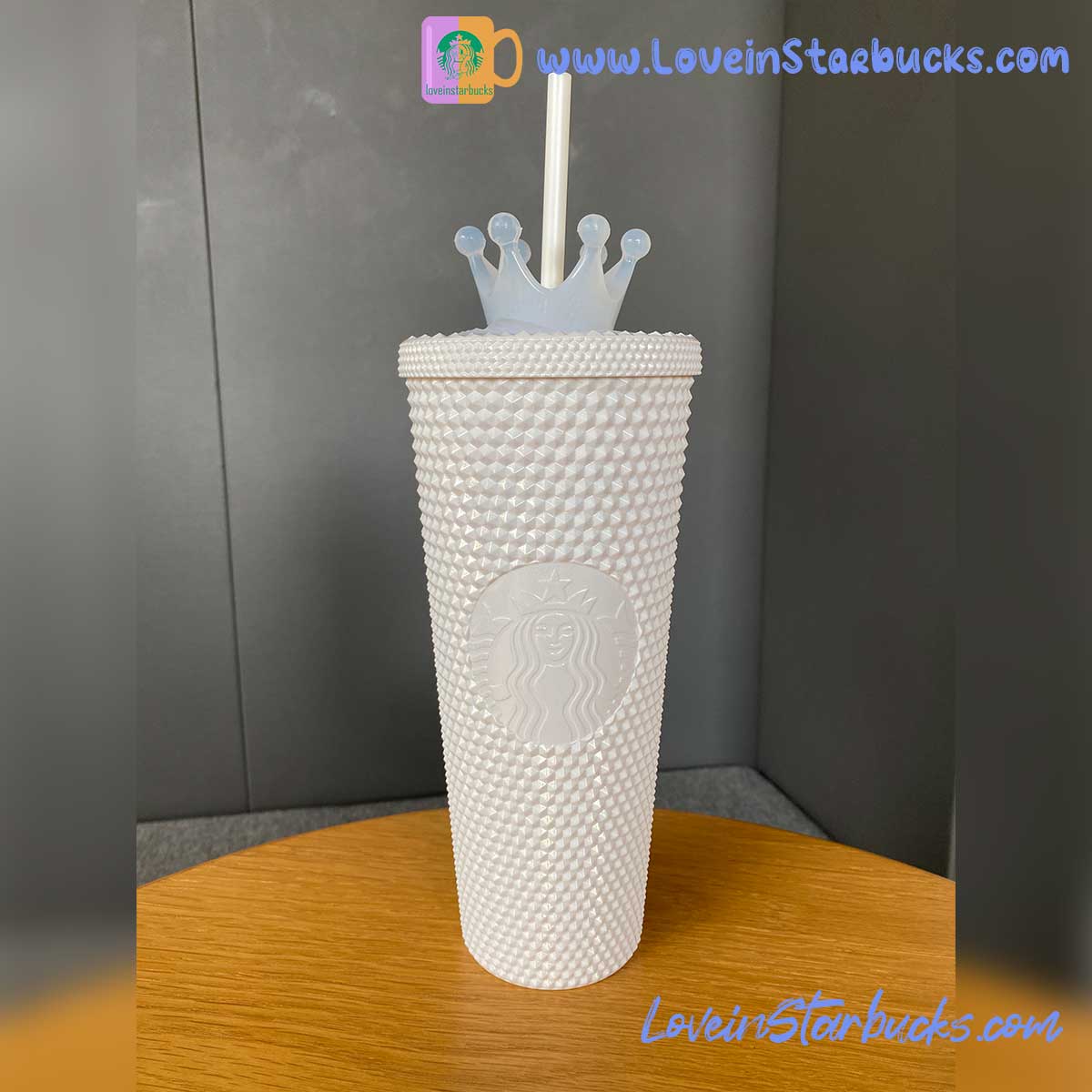 Starbucks tumblers Taiwan white and ice crown cold straw cup 24oz