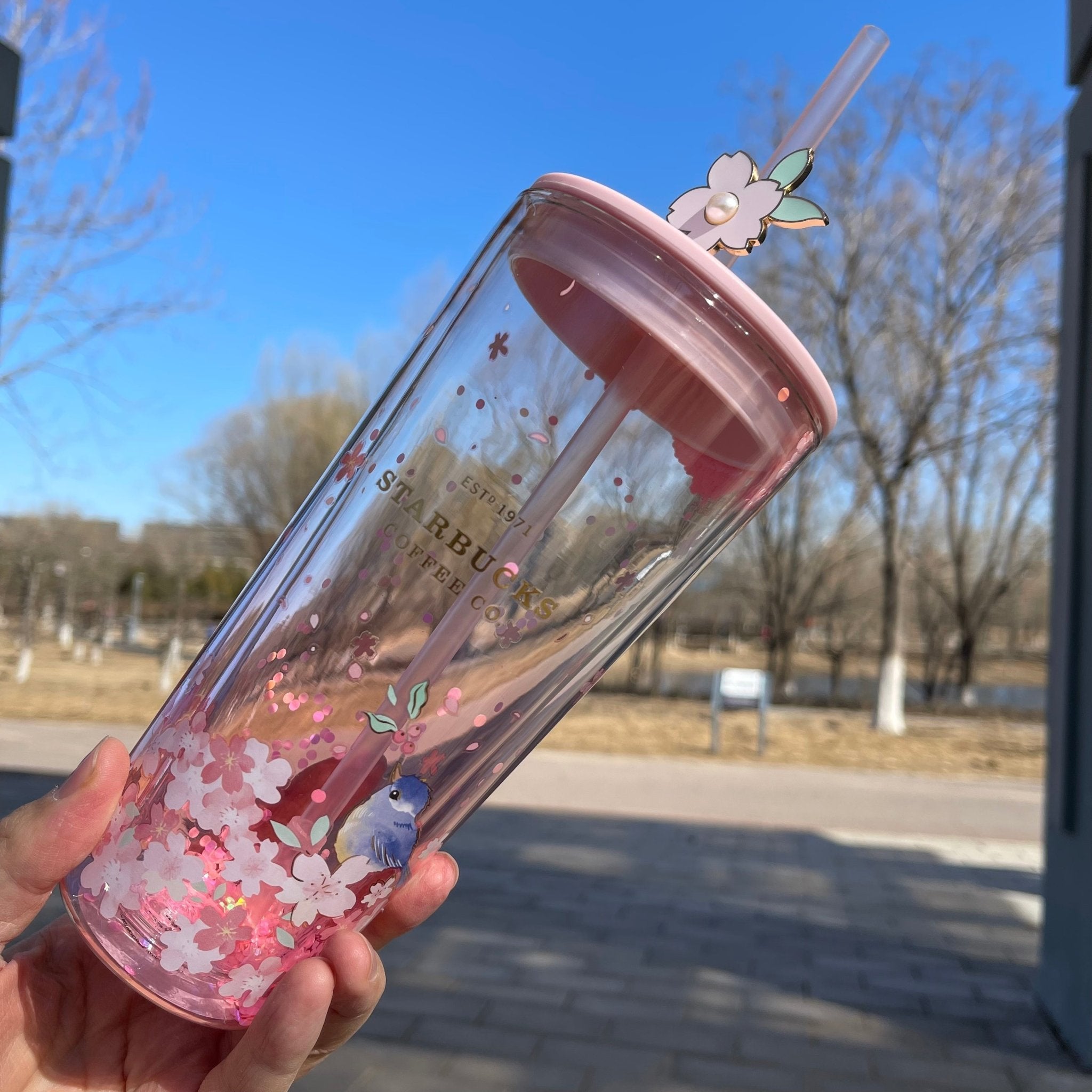 https://loveinstarbucks.com/cdn/shop/products/starbucks-2022-china-sakura-double-classic-glass-straw-cup-208oz-265293.jpg?v=1674153069
